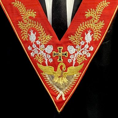 Réplica Colar Grau 18